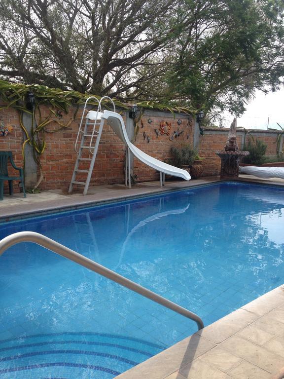 La Puerta Violeta Guesthouse & Spa San Juan Cosala Ngoại thất bức ảnh