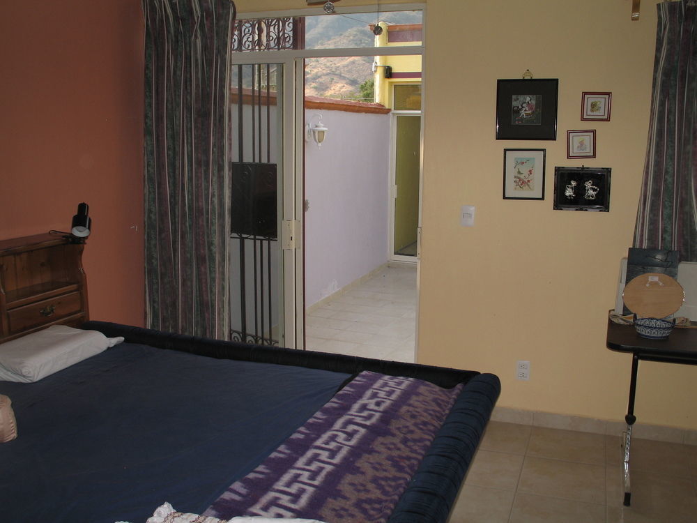 La Puerta Violeta Guesthouse & Spa San Juan Cosala Ngoại thất bức ảnh